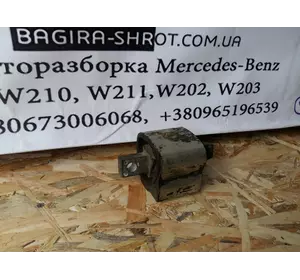 Подушка АКП/КПП Mercedes W203, Мерседес В203